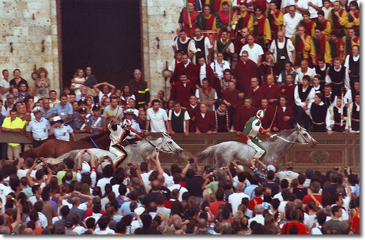 Arrivo Palio di Siena 2 luglio 2013