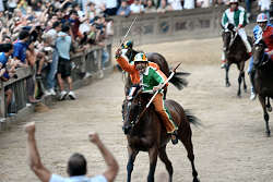 L'arrivo vittorioso della SELVA